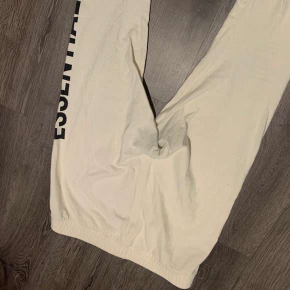 Fear of God Essentials Compression Pants Cream MD - Picture 9 of 11